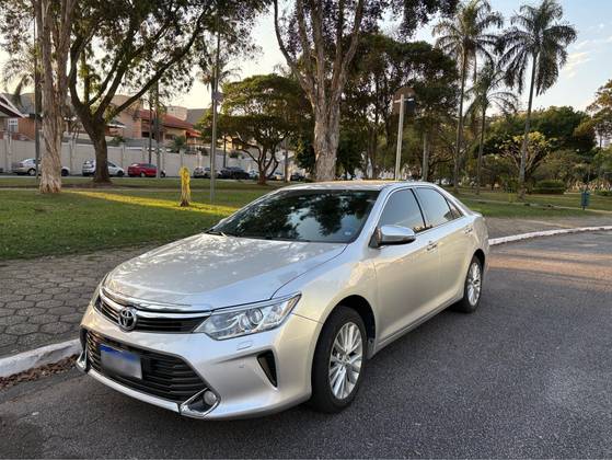 TOYOTA CAMRY 3.5 XLE V6 24V GASOLINA 4P AUTOMÁTICO